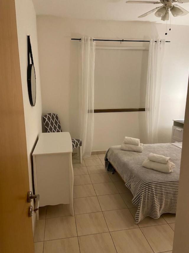 1 Bedroom Garden Flat, Sleeps 4 Paphos Esterno foto