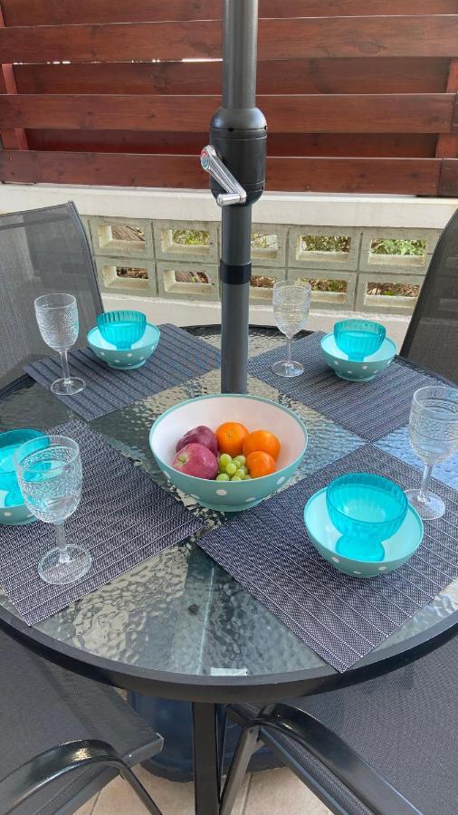 1 Bedroom Garden Flat, Sleeps 4 Paphos Esterno foto