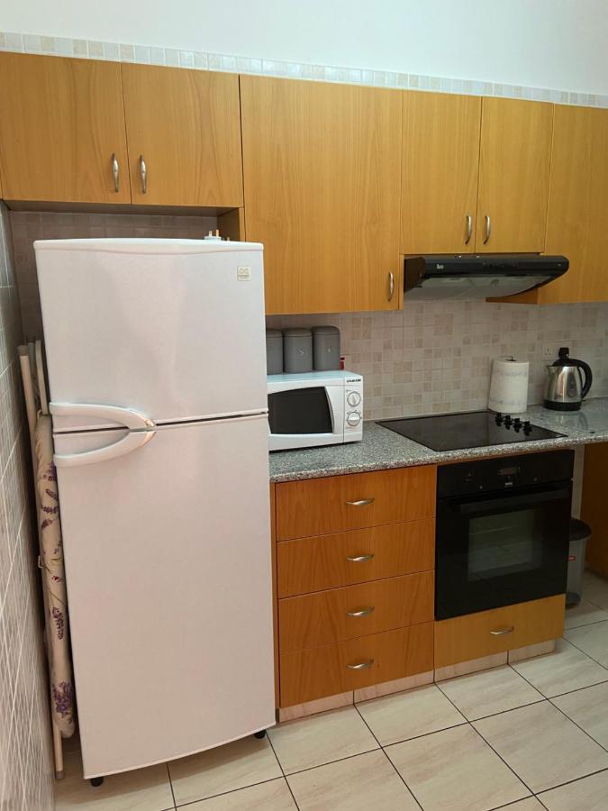 1 Bedroom Garden Flat, Sleeps 4 Paphos Esterno foto