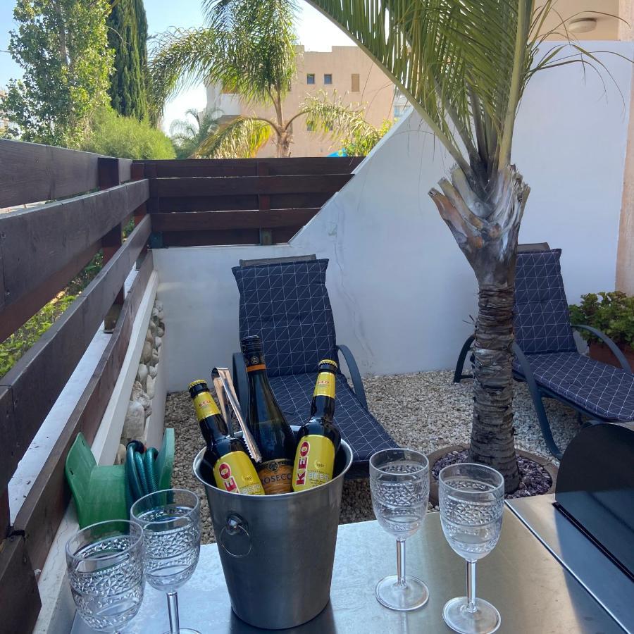 1 Bedroom Garden Flat, Sleeps 4 Paphos Esterno foto